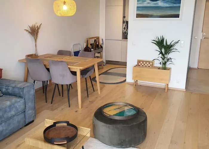 Valgre 7th Floor * Parnawa